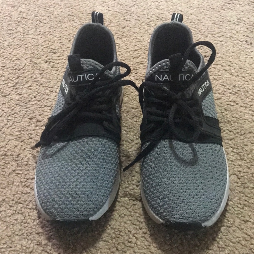 Gray Náutica kids shoes size 3